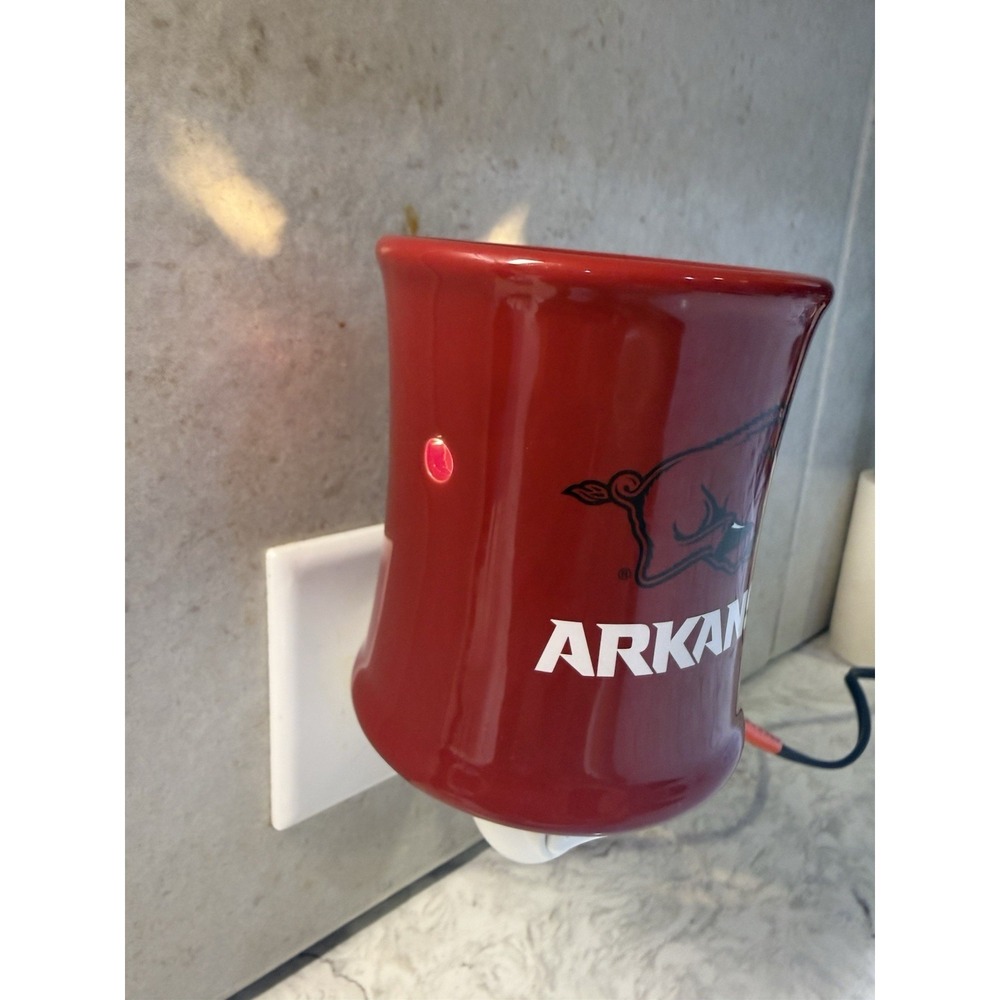 Arkansas Razorbacks Scentsy Plug-In Wax Warmer – NCAA Hog Logo – Red - Picture 2 of 6